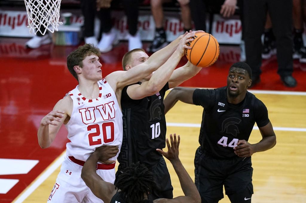 How Wisconsin's Ben Carlson has refocused after a season he wishes 'would  have gone differently' | Wisconsin Badgers Men's Basketball | madison.com