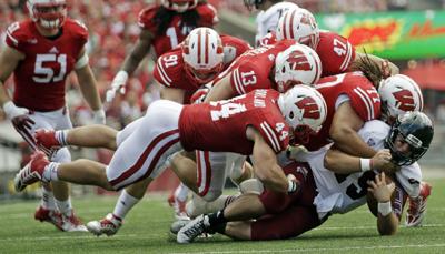 The concussion question: Ex-UW players find unconventional methods for improving brain health