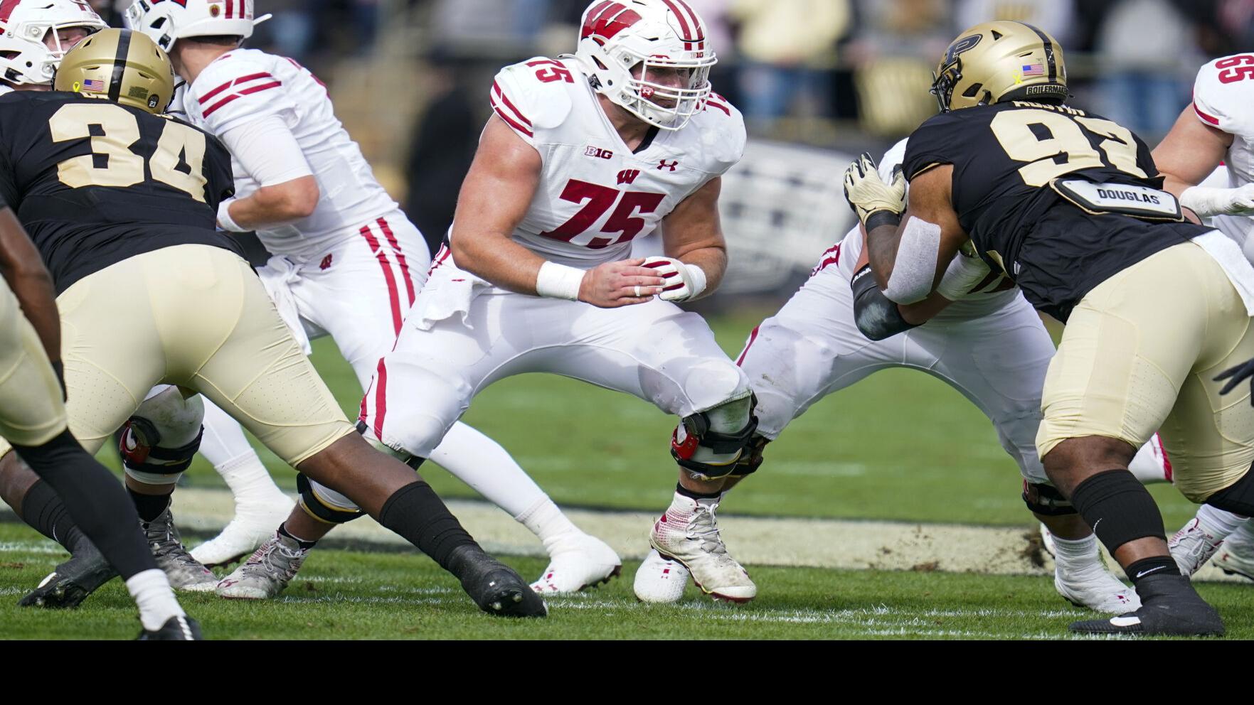 How center Joe Tippmann has held together an ever-changing Wisconsin football O-line
