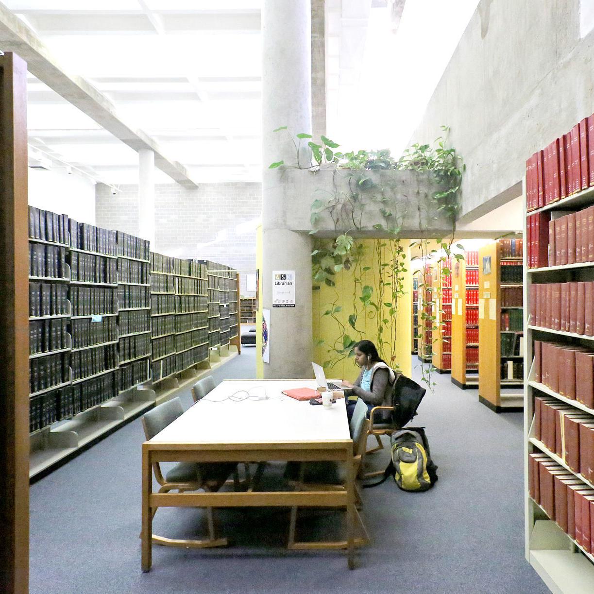 UW Madison library plan would create six 'hubs,' close 22