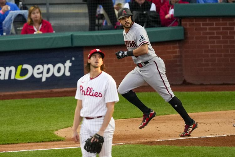 Gurriel hits 3-run homer, D-backs take series from Brewers