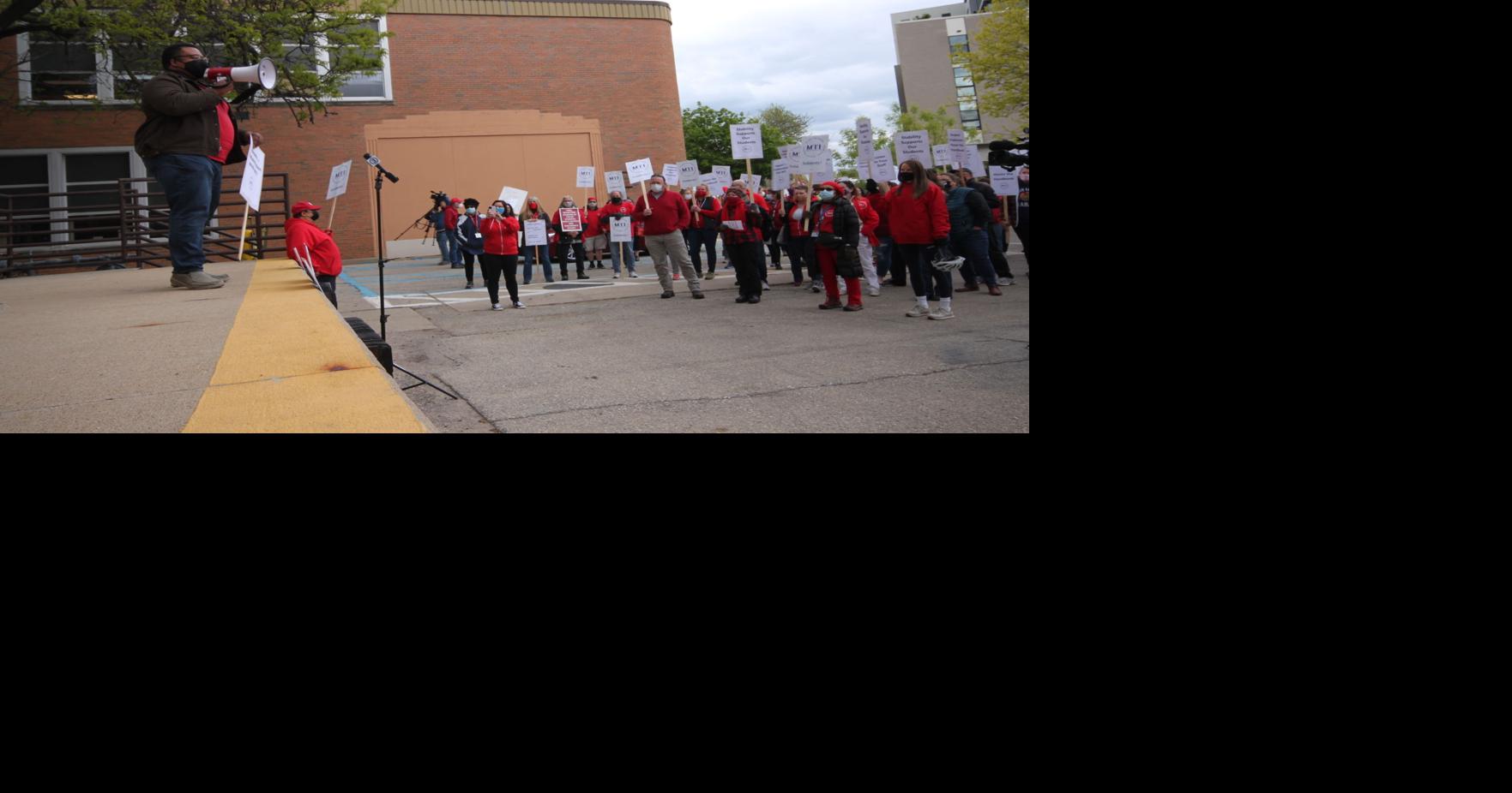 Madison teachers protest next year's contracts not reflecting ...