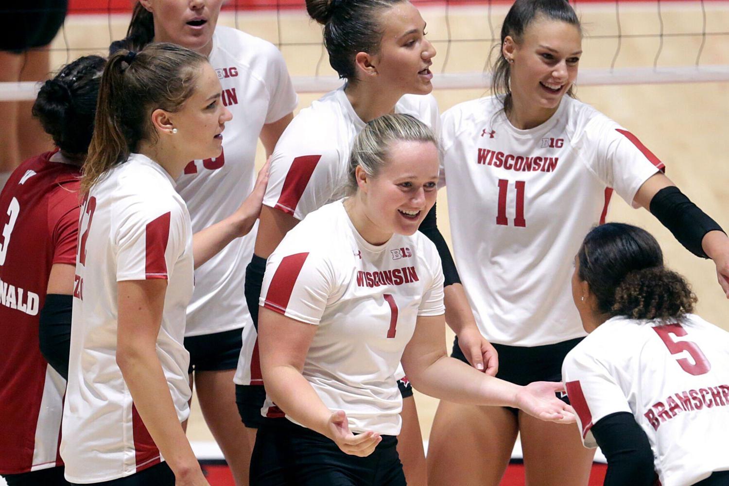 Female Wisconsin Volleyball Players