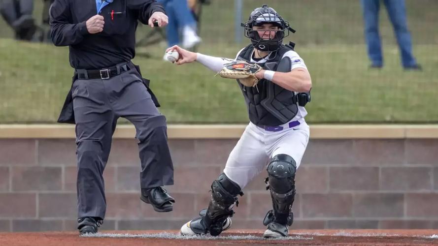 UW-Whitewater’s Holland Collects Gold Glove; Four Named To ABCA Region IX All-Defensive Team