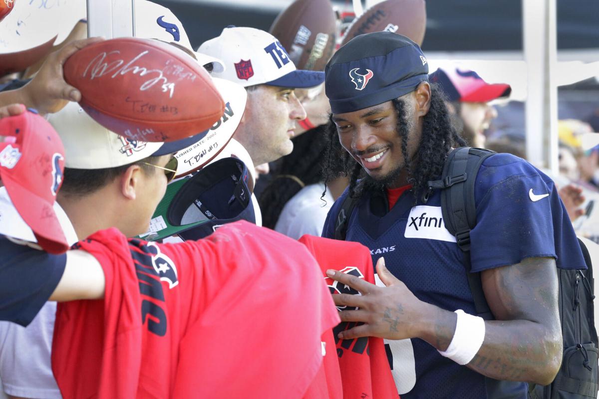 Texans rookie John Metchie III diagnosed with leukemia, vies for NFL return  