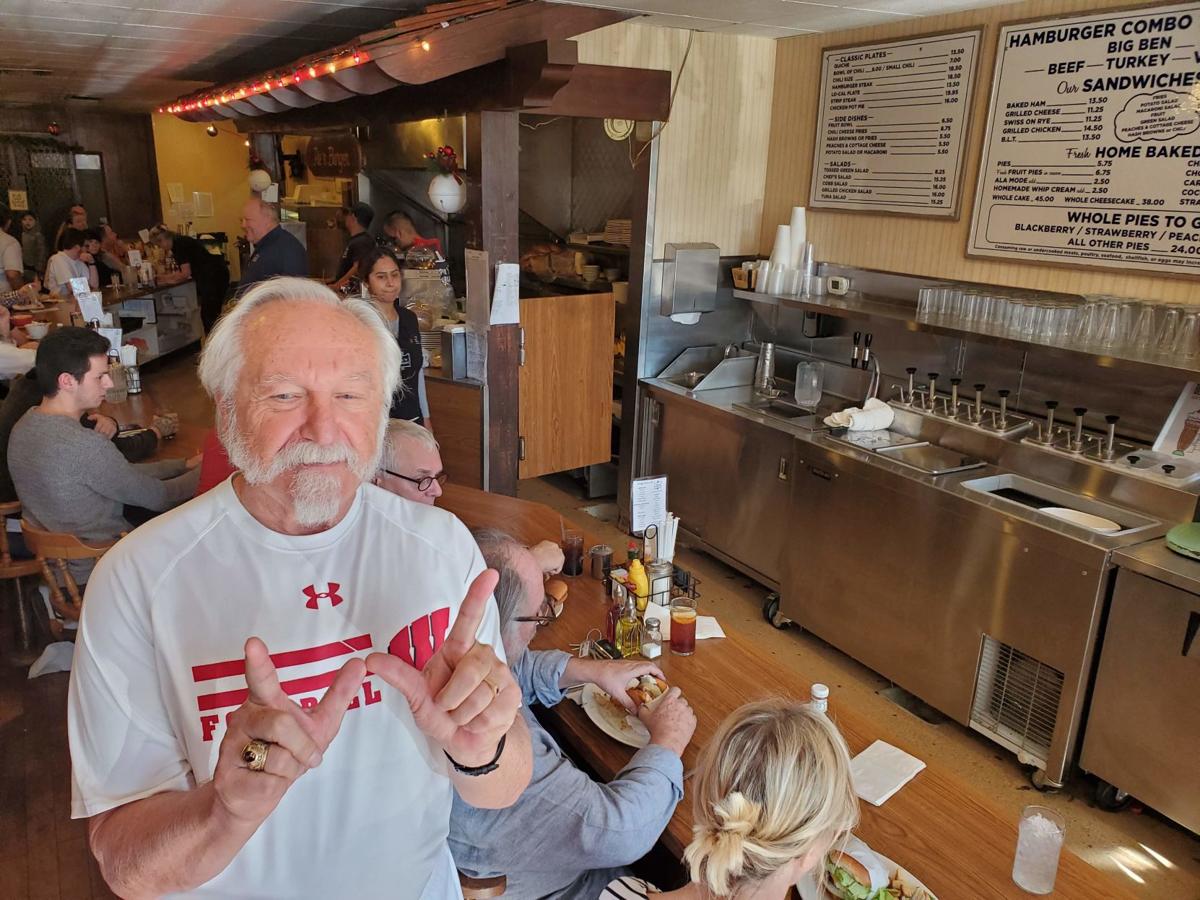 Wisconsin Badgers Fans Make Themselves Feel At Home In Pasadena