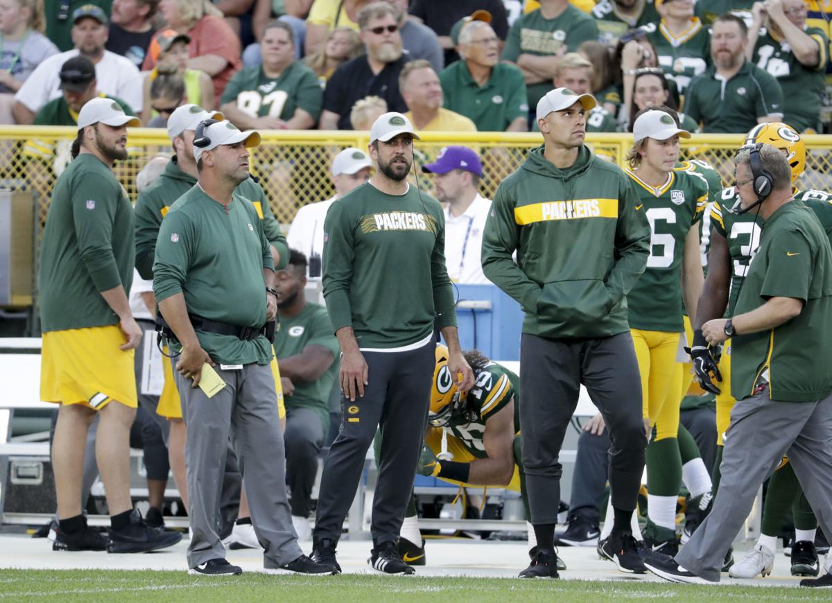 Aaron Rodgers and Jimmy Graham sit this one out