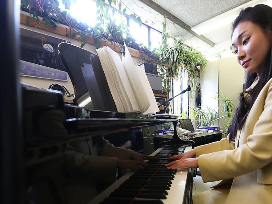 Reading Music In A New Way Blind Scholar S Invention Could Bring Music To Many Local News Madison Com