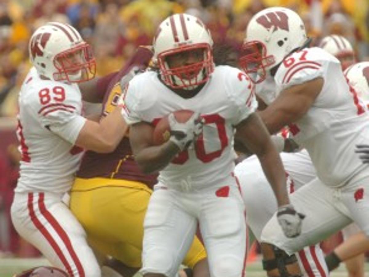 Reports Ex Badgers Running Back Zach Brown Commits To Pitt