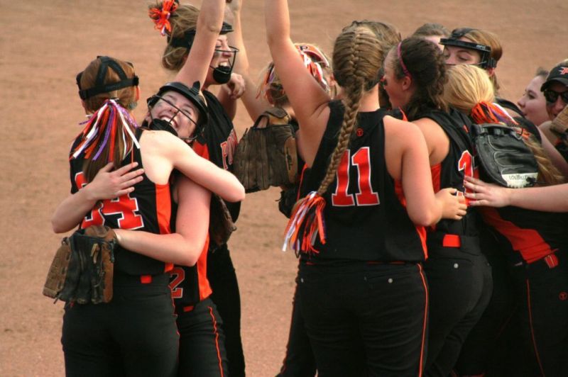 WIAA Division 3 softball Blochwitz 'gnat' ready to call it a