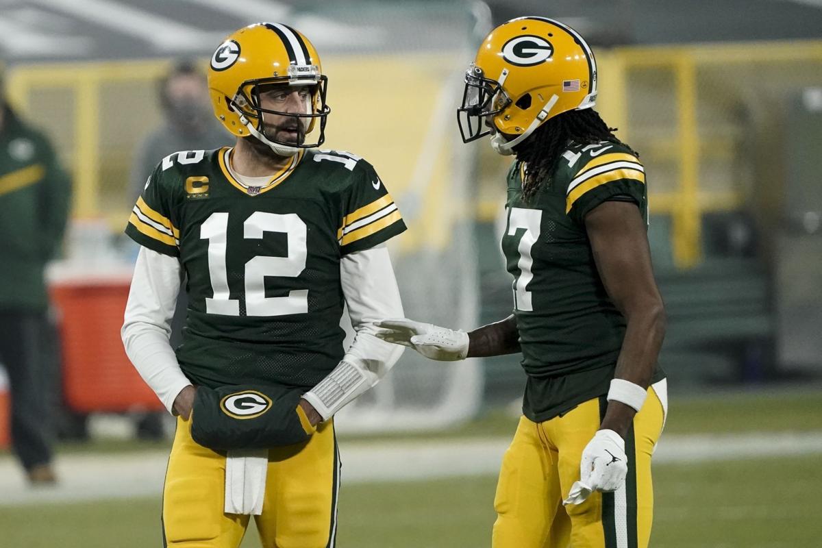 Packers start hot, hold on late for 24-16 win over Carolina