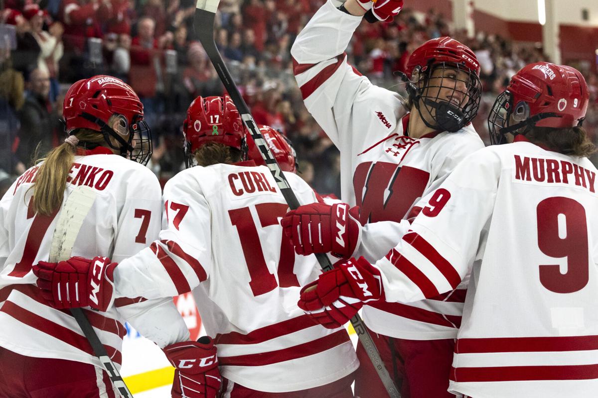 01052024-badger-w-hockey-vs-merrimack-skm-8-01052024195504-jpg