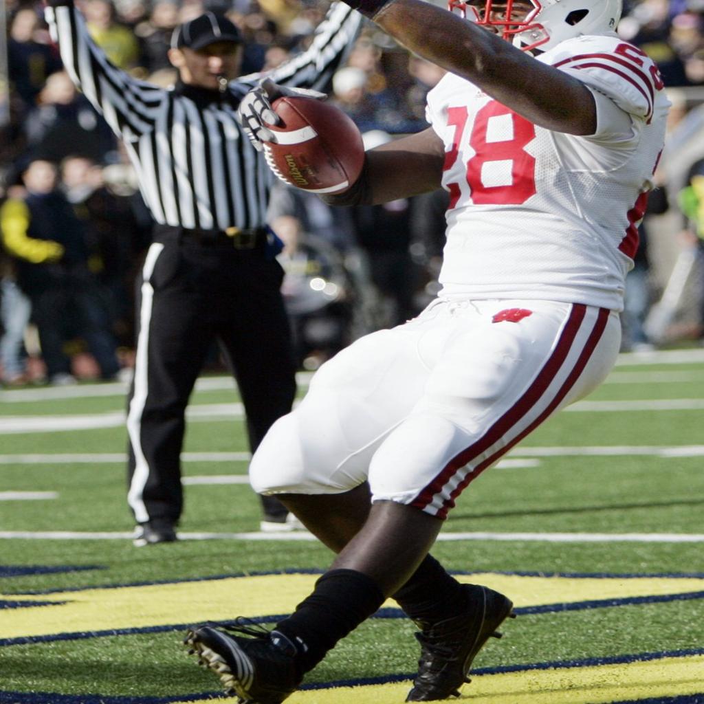 Uw Exorcises Demons With A Big Win At The Big House College Football Madison Com