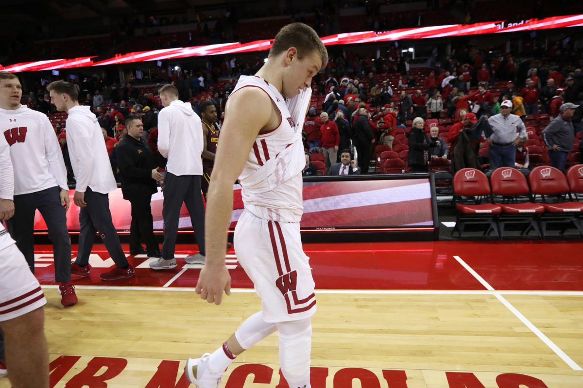 Badgers Men S Basketball Team Falls Out Of Ap Top 25 Wisconsin