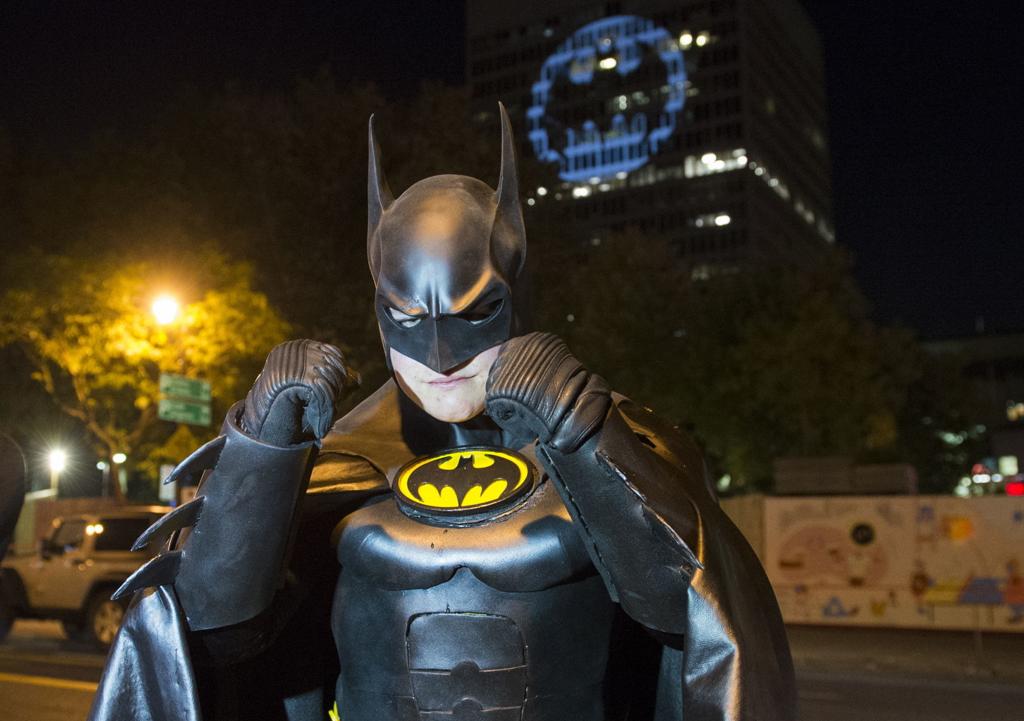 Photos Bat Signal Shines Across World To Mark Comics Hero Batman S 80th Anniversary National News Madison Com Photos Bat Signal Shines Across World To Mark Comics Hero Batman S 80th Anniversary National News Madison Com