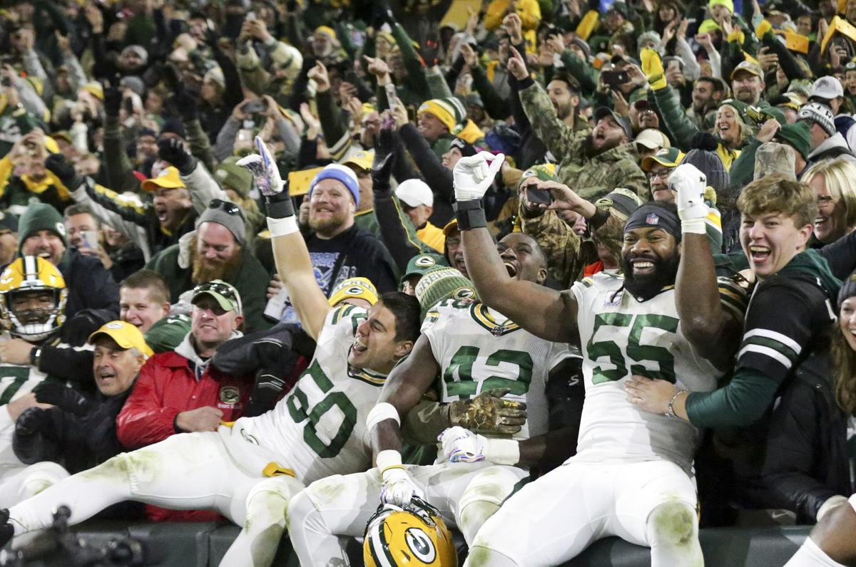 Packers celebrate win over Lions