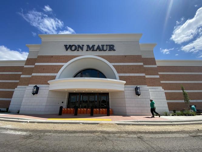 New Von Maur store opens in Orland Park