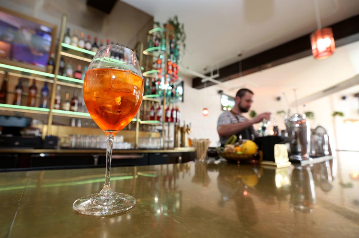 Restaurant review Bar Corallini makes a spritzy splash on Atwood