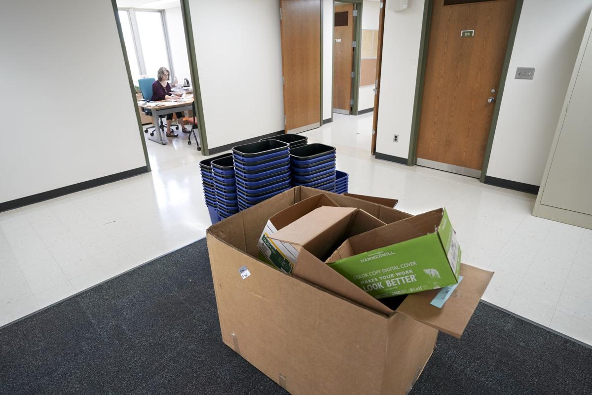 UW-Madison faculty, staff return to Vilas Hall
