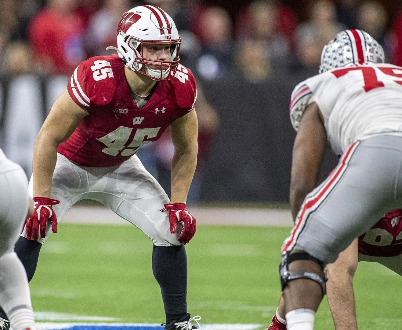 How Badgers ILB Leo Chenal brings energy to the Badgers despite