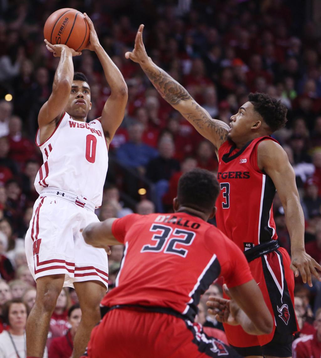Badgers Men S Basketball D Mitrik Trice Pays First Visit As