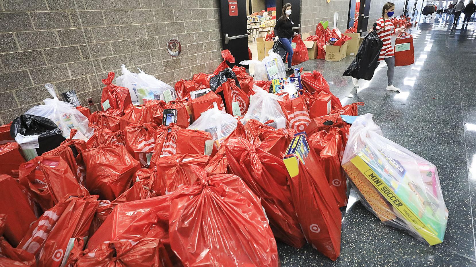 Thousands of Christmas toys delivered to area children - Vimarsana News