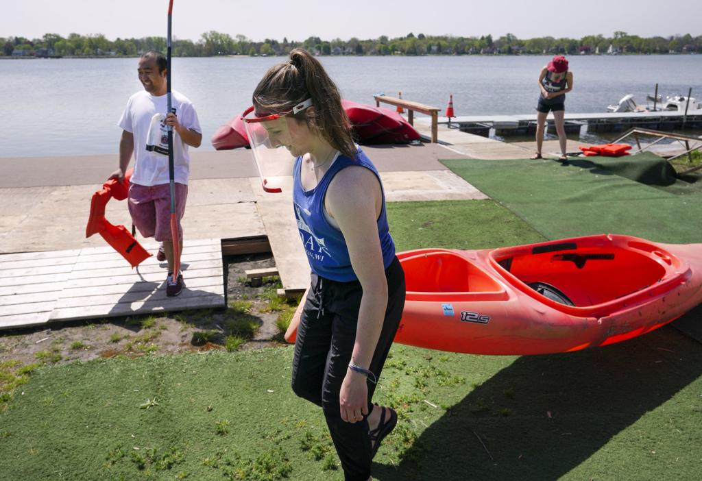 Madison Boat Rental Company Has Great Opening Day Despite Covid 19 Pandemic Business News Madison Com