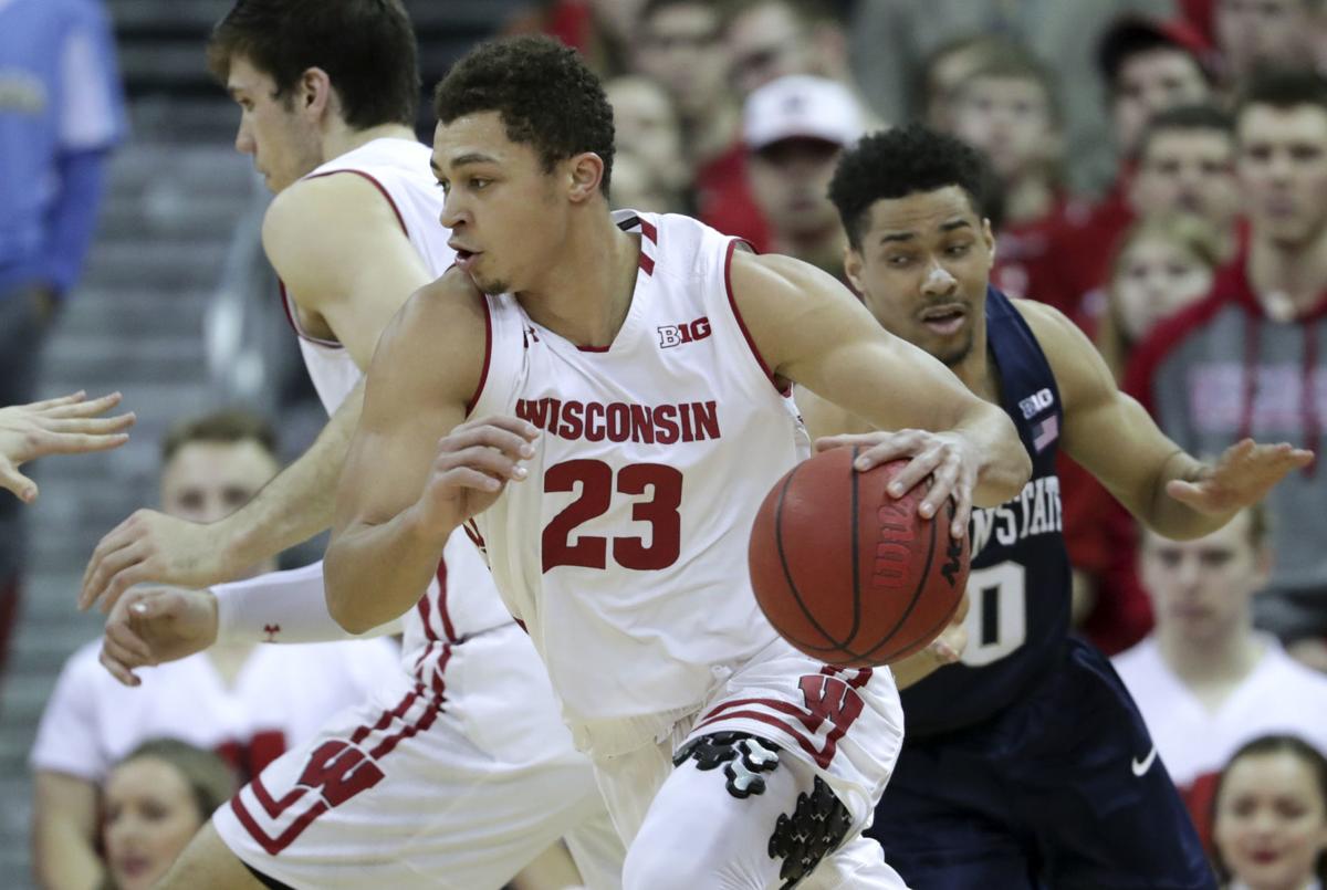 Wisconsin Badgers Rally For 61 57 Win Over Penn State Nittany