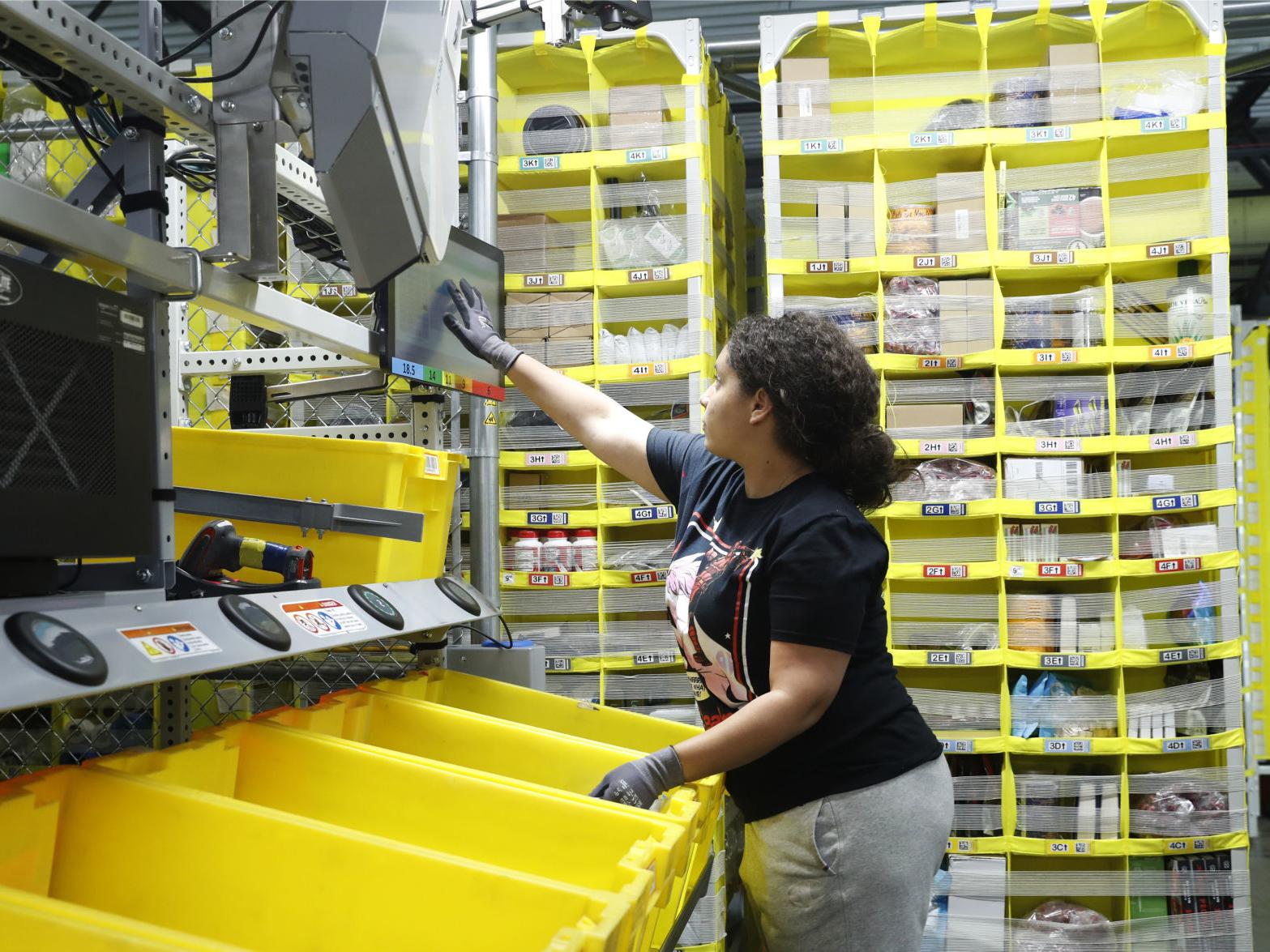 Amazon To Bring 500 Jobs To Beloit With 105 Million Fulfillment Center Business News Madison Com Amazon To Bring 500 Jobs To Beloit With 105 Million Fulfillment Center Business News Madison Com
