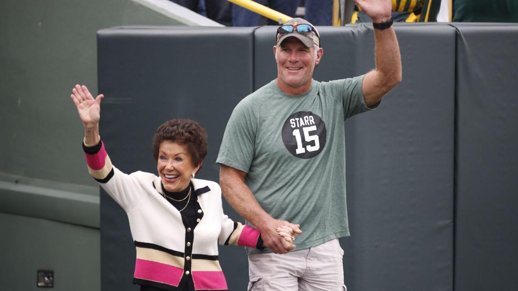 Mississippi sues Brett Favre, wrestlers, others over millions in alleged welfare misspending