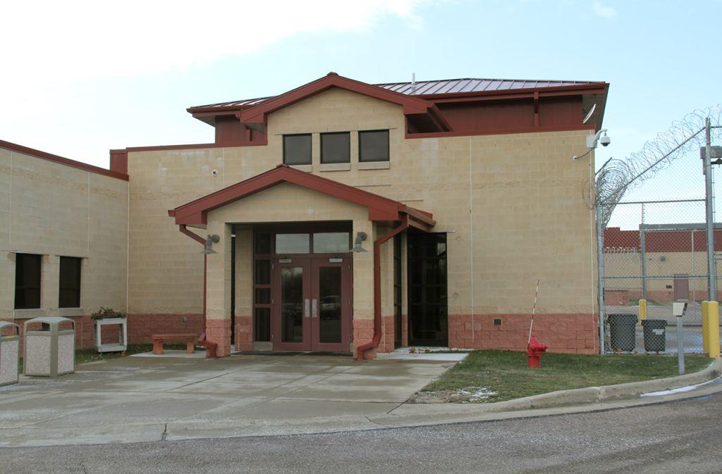 Inside The Walls Of The Sand Ridge Treatment Center For Sex Offenders Local News Madison Com