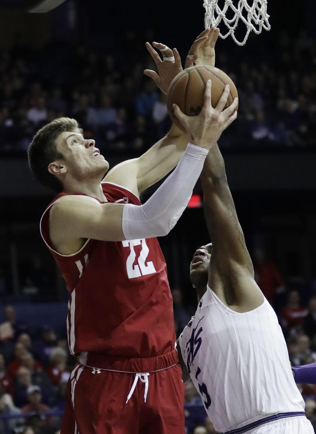 Wisconsin Badgers Hang On To Defeat Northwestern Wildcats 70 64