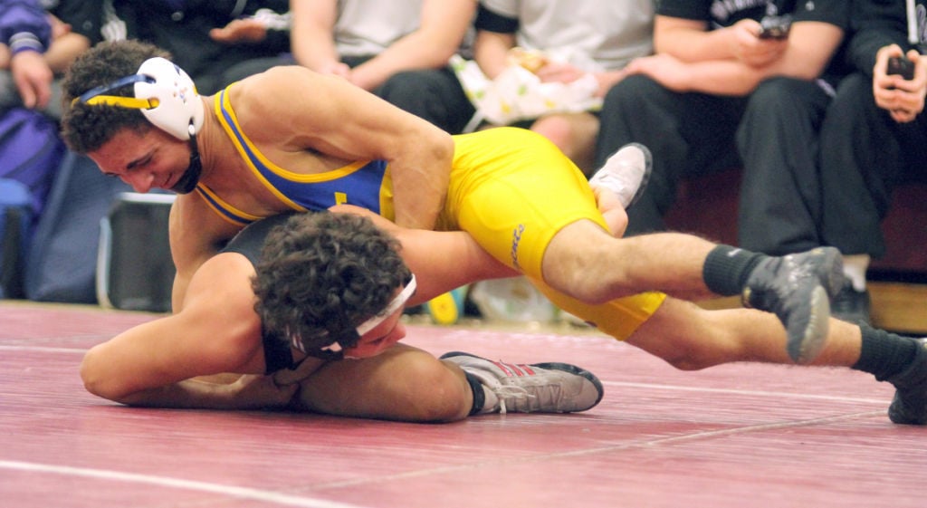 WIAA wrestling sectionals Madison West's Moziah Clark earns Division 1