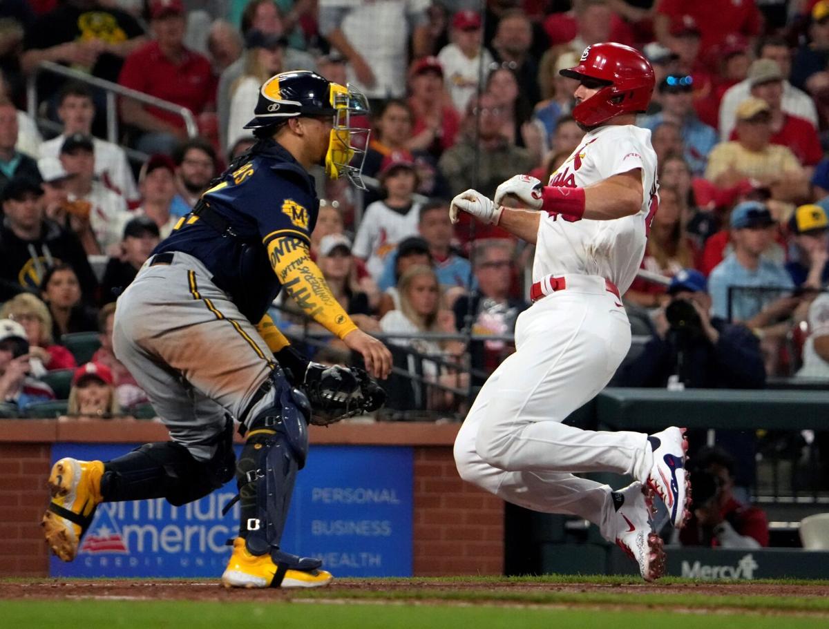 MLB roundup: Cardinals blitz Brewers 18-1