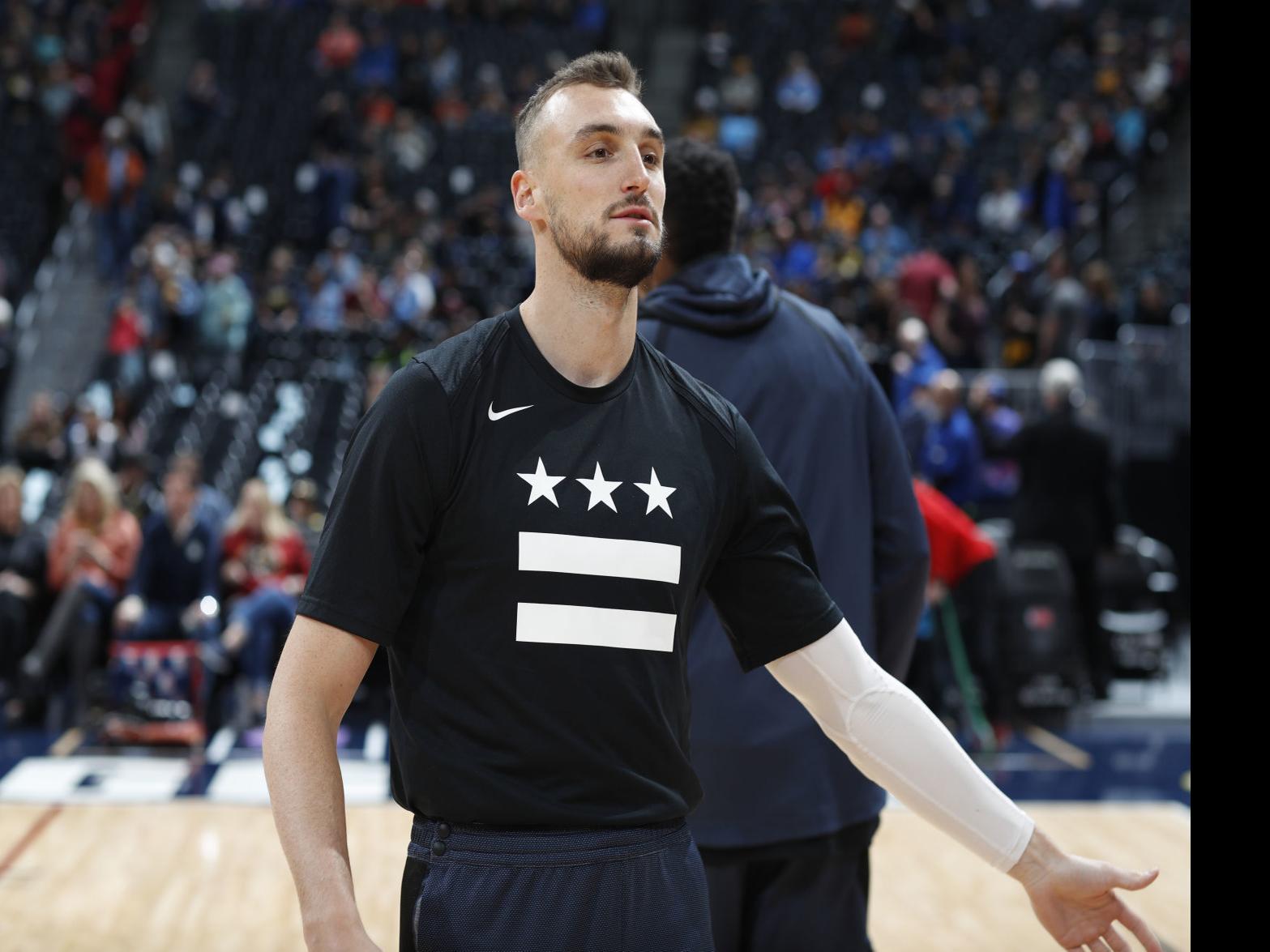 Inside Former Badger Sam Dekker S Argo Like Exodus From Russia To
