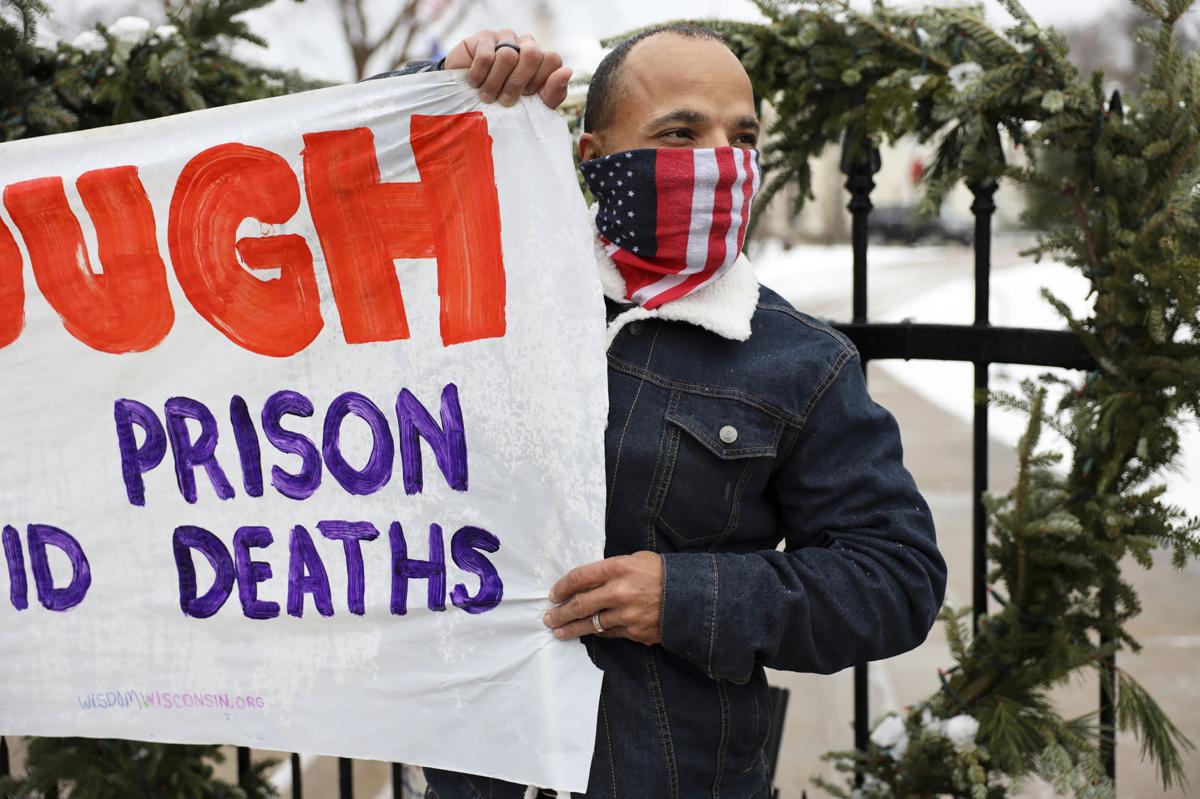 Virus Outbreak Prisons
