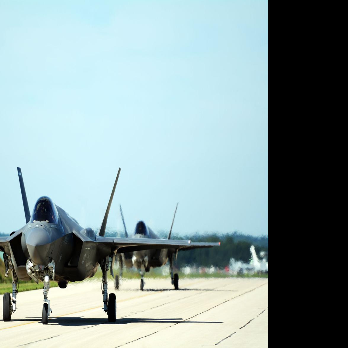 Roar Of High Tech Warplanes Over Wisconsin Shows Off F 35