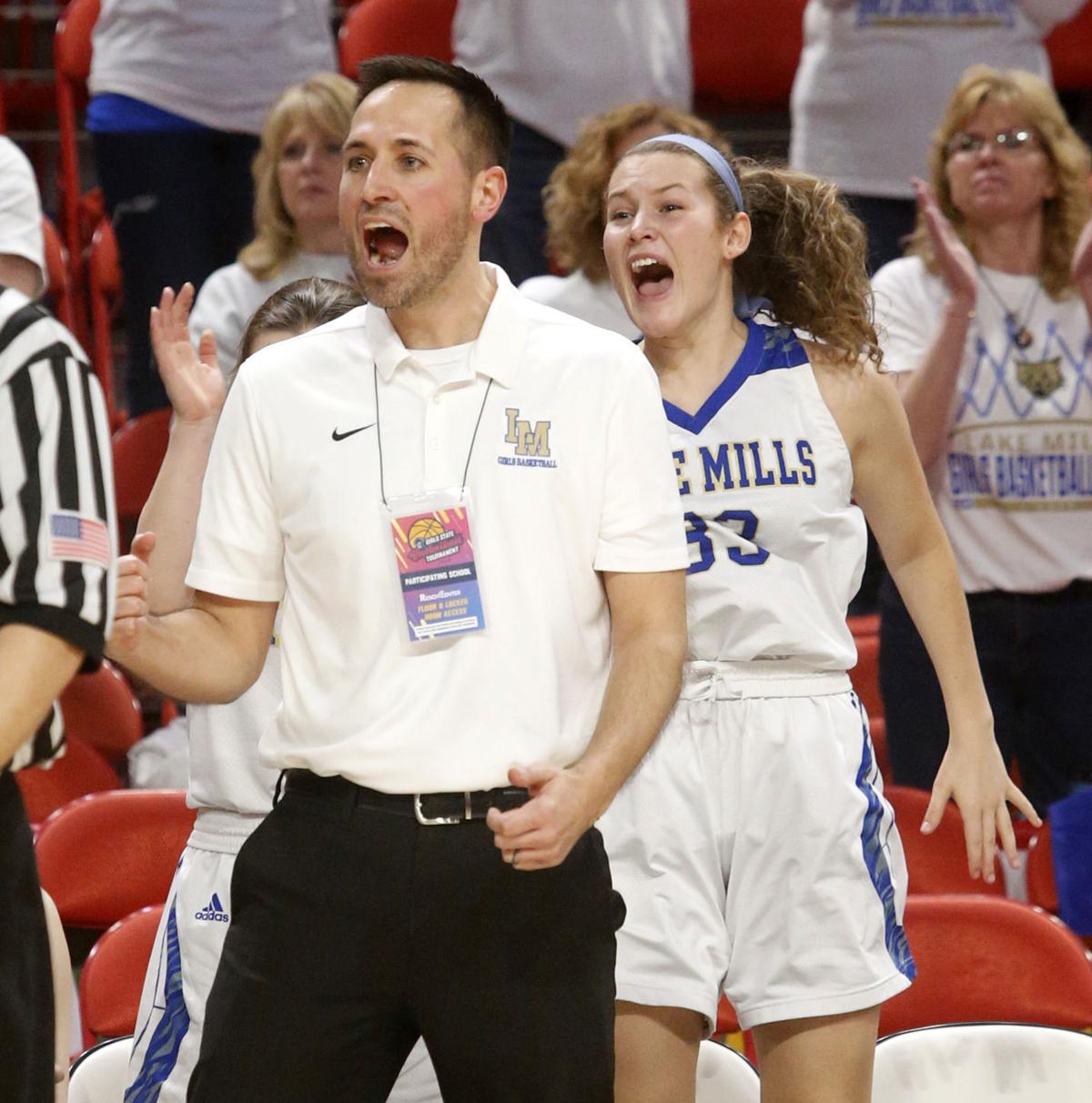 Lake Mills Brandon Siska Earns Ap Girls Basketball Coach Of Year Honor Girls Basketball Madison Com