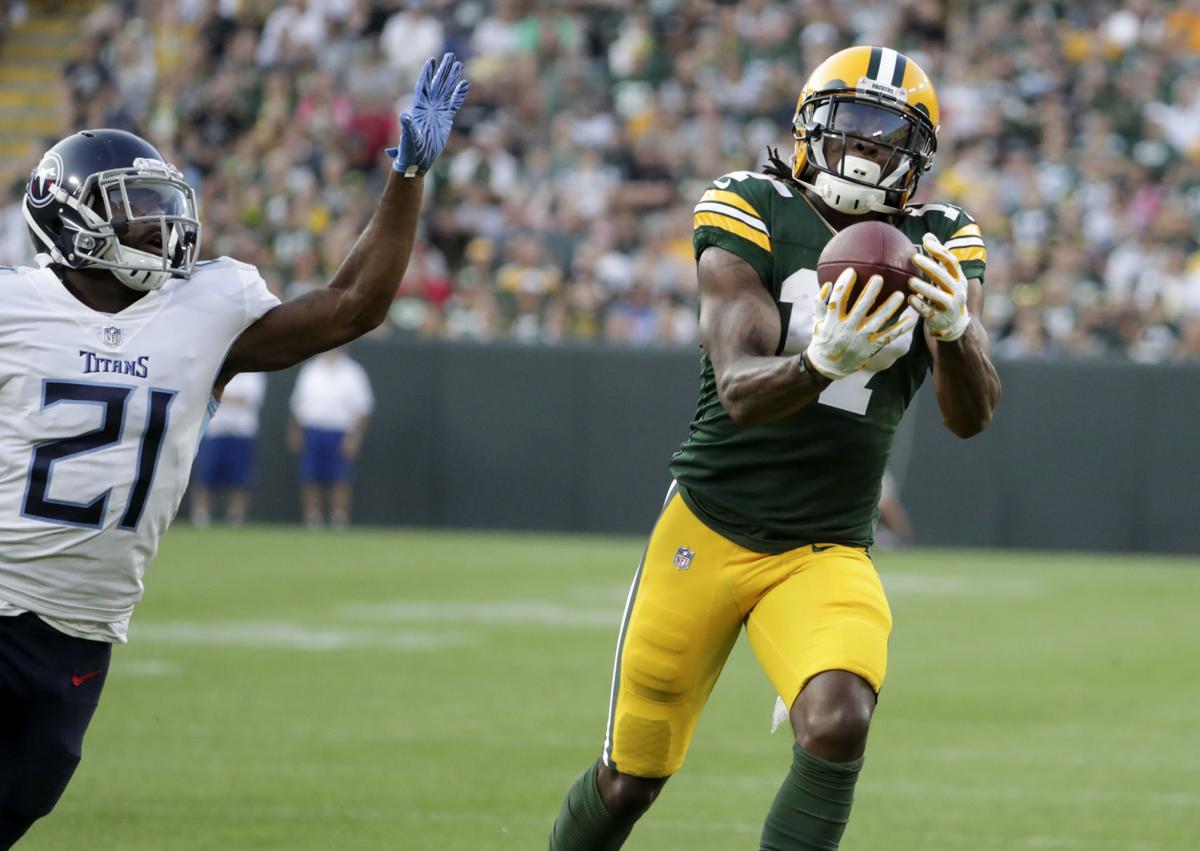 Davante Adams hauls in the deep ball