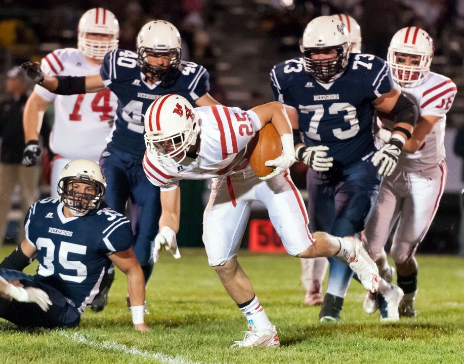 Prep football: Late penalty helps Mount Horeb pull out a victory at