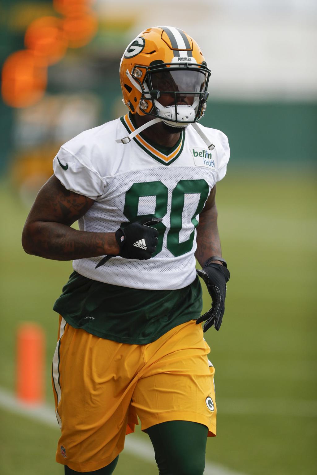 Packers Martellus Bennett Making It A Priority To Get To Know Aaron Rodgers Pro Football Madison Com