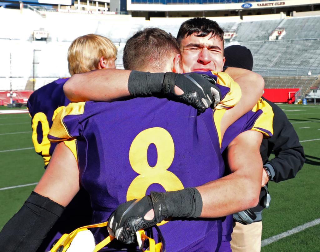 Prep Notes Deforest S Cole Yocum Waunakee S Sam Meyers Make College Decisions For Football High School Sports Madison Com