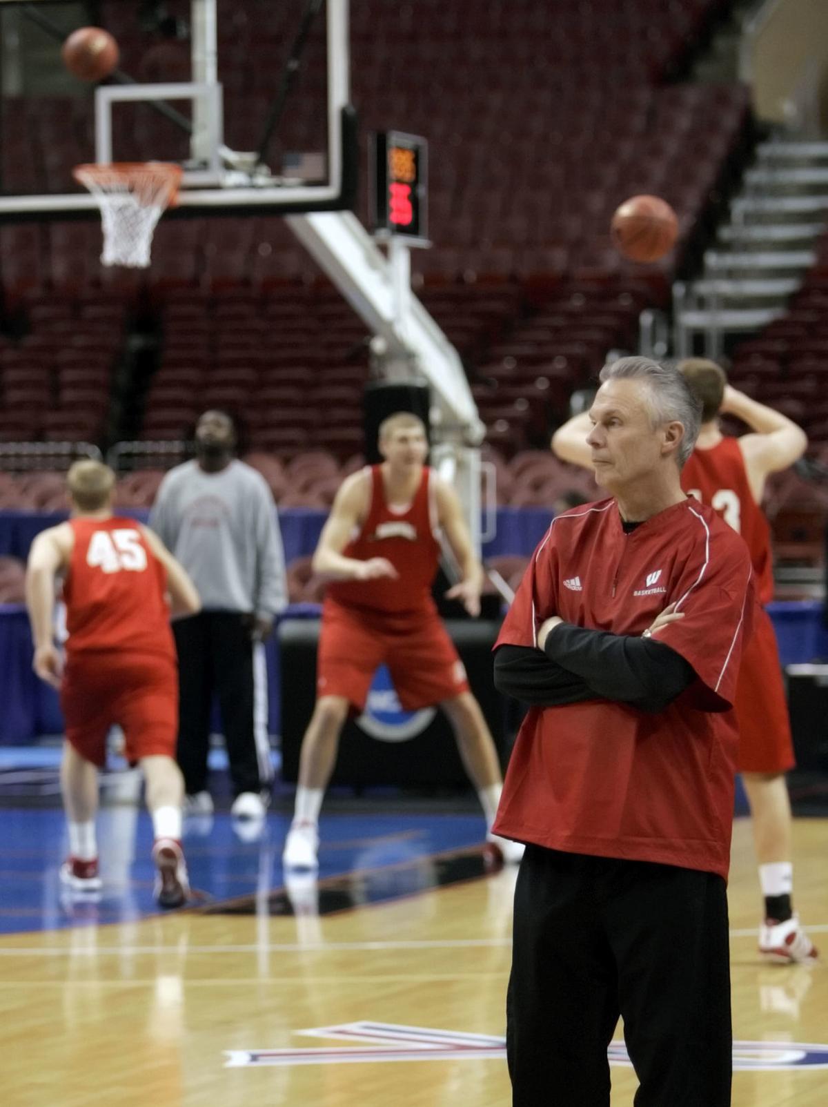 Uw Green Bay Men S Basketball Coach Will Ryan And Father Bo Ryan