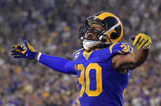 Goff has 465 yards, 5 TDs, propels Rams past Vikings, 38-31