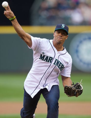 Russell Wilson's baseball rights traded to the New York Yankees