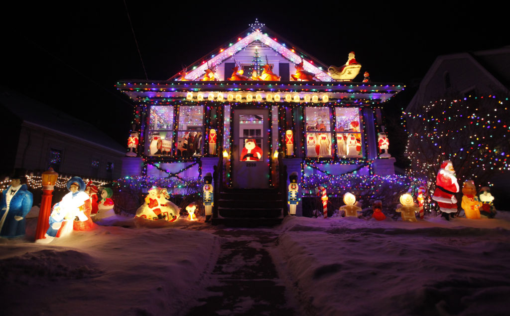 Your guide to Madison's best holiday lights displays  Local News  madison.com