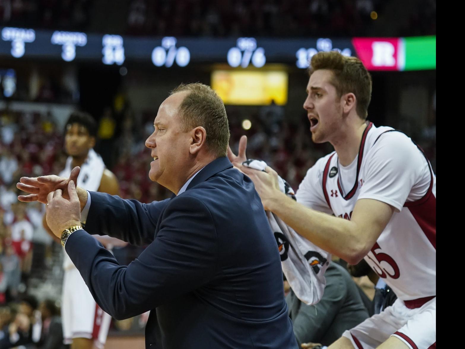 Wisconsin Badgers Coach Greg Gard Named Big Ten Coach Of The Year Wisconsin Badgers Men S Basketball Madison Com
