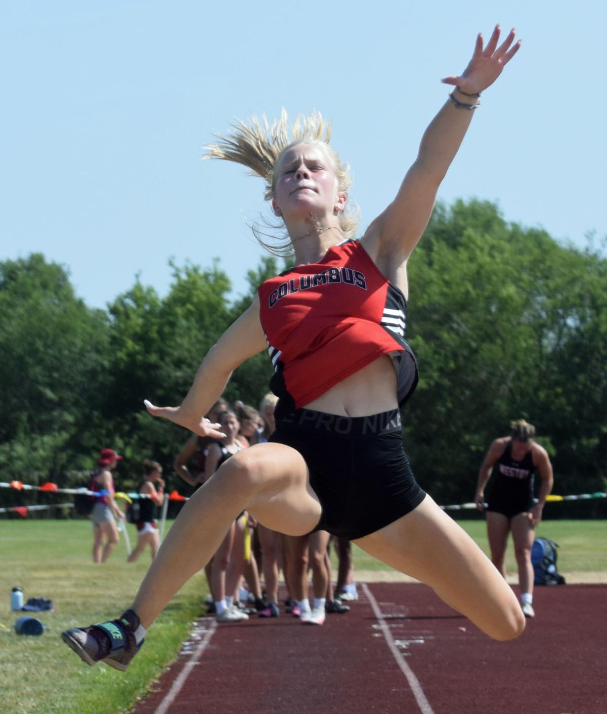 WIAA state track: Waunakee girls shooting for a top-three ...