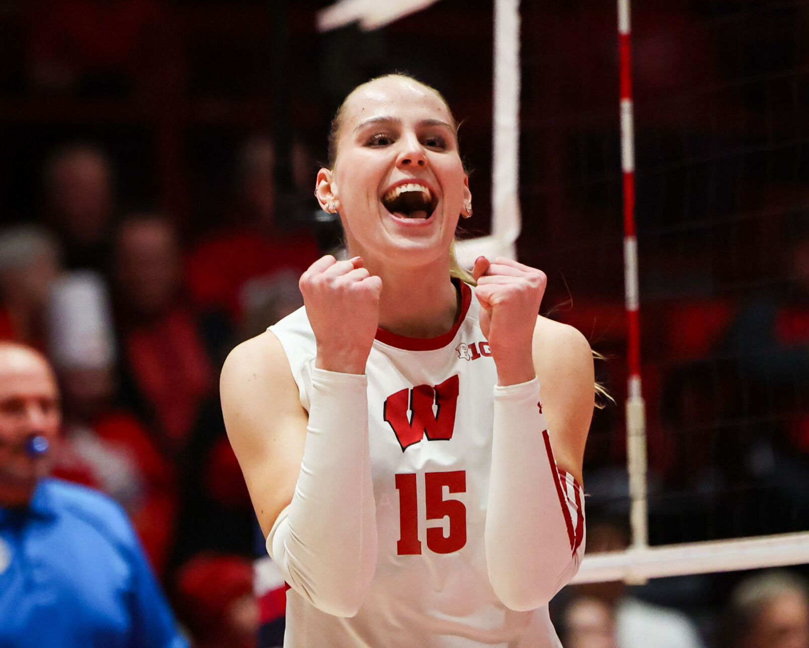 Wisconsin volleyball beats Minnesota in four sets