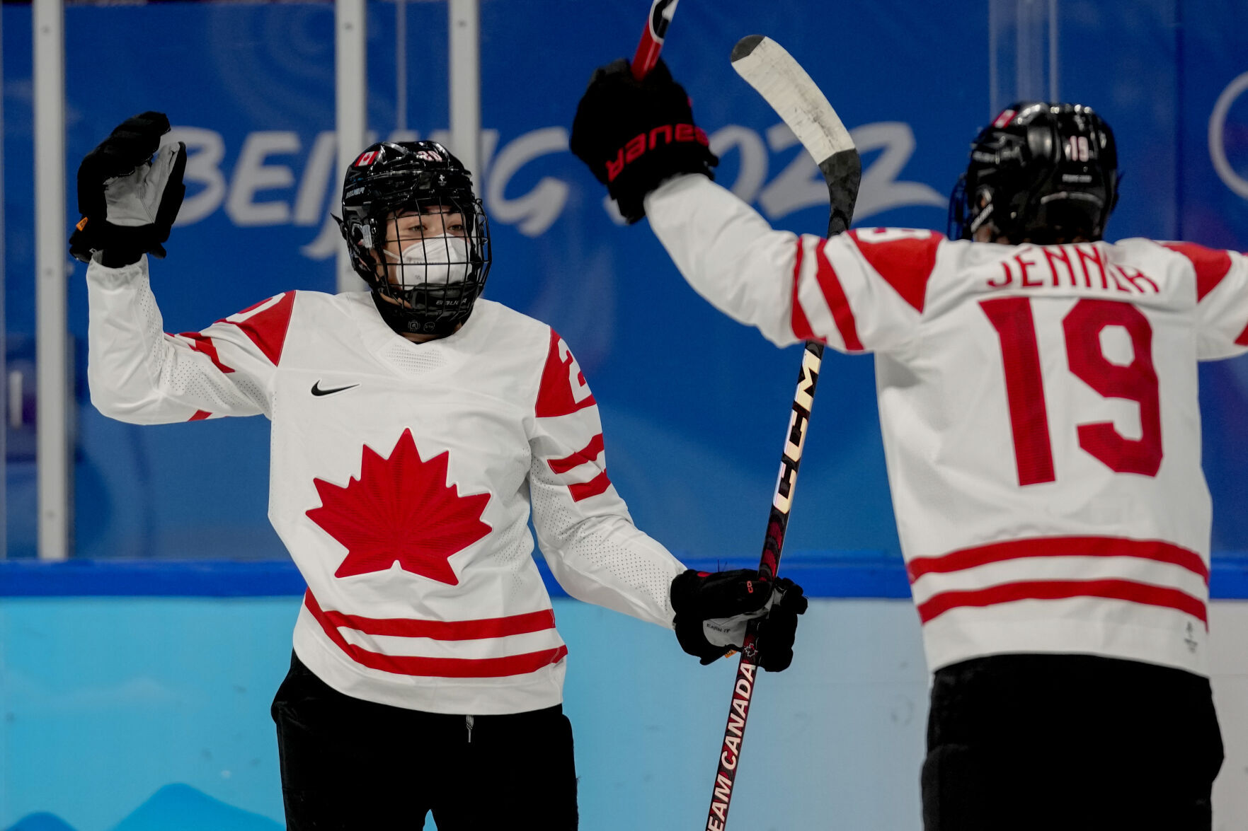 Inconclusive test keeps former Wisconsin player Emily Clark out of Canadas Olympic womens hockey win